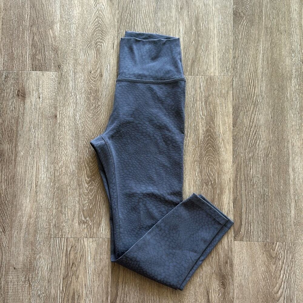 Beyond Yoga Feline Jacquard High‎ Waisted Midi Leggings Shadow Grey Small